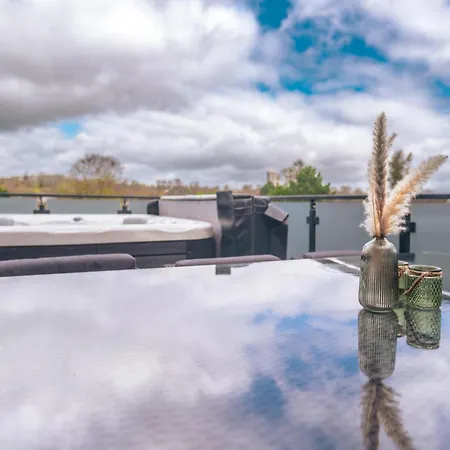 Heaven House Penthousewohnung Sterngucker Mit Whirlpool דירה